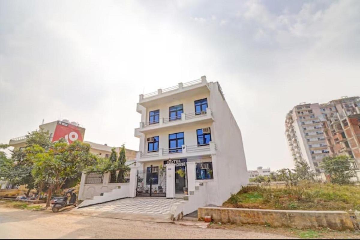 Hotel Olive Tree อัครา ภายนอก รูปภาพ